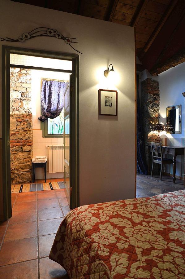 Il Cortile - Casa D'Artista Bed & Breakfast Casalzuigno Eksteriør bilde