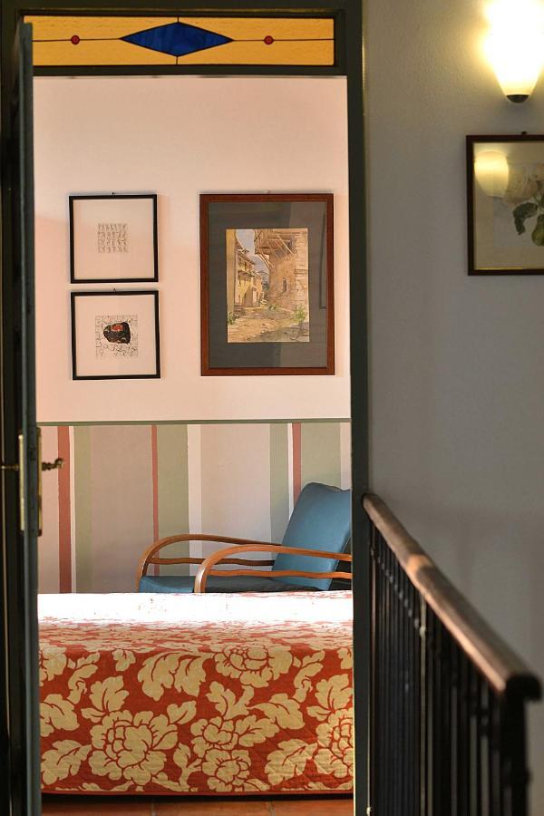 Il Cortile - Casa D'Artista Bed & Breakfast Casalzuigno Eksteriør bilde